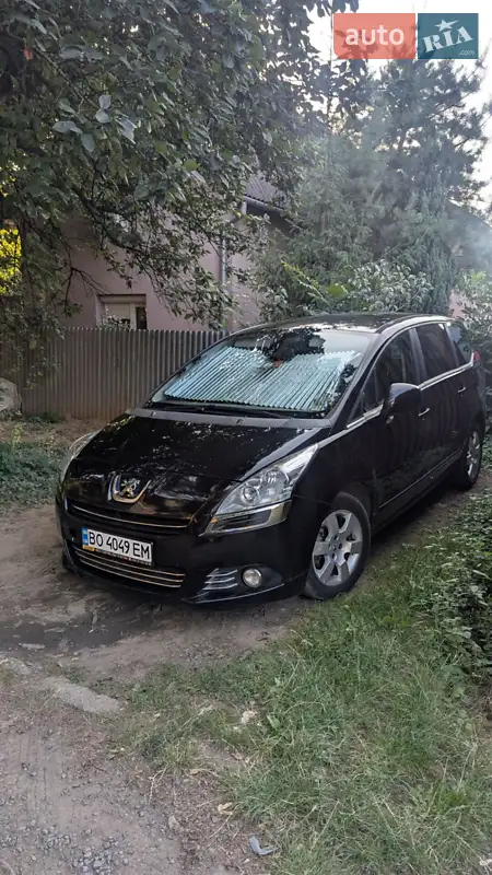 2013 peugeot 5008