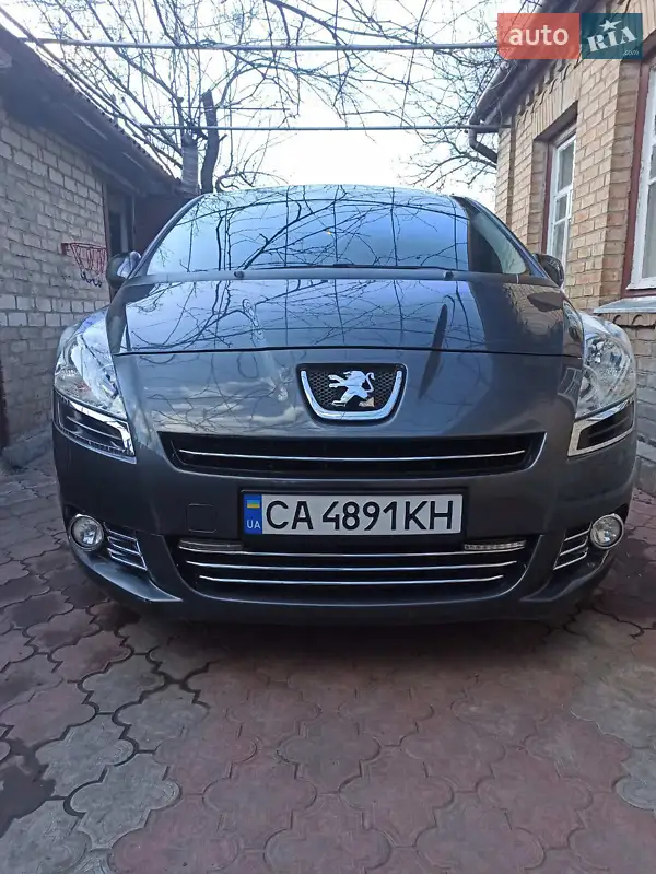 2010 peugeot 5008