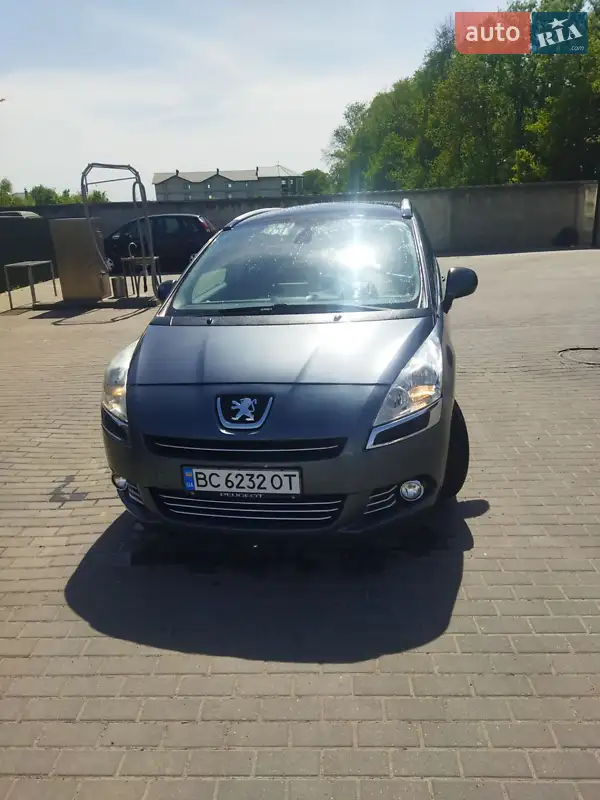 2011 peugeot 5008
