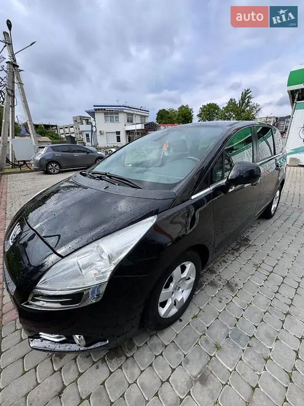 2012 peugeot 5008