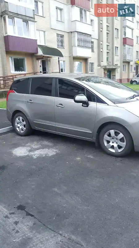 2009 peugeot 5008
