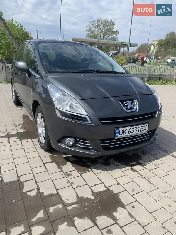 2010 peugeot 5008