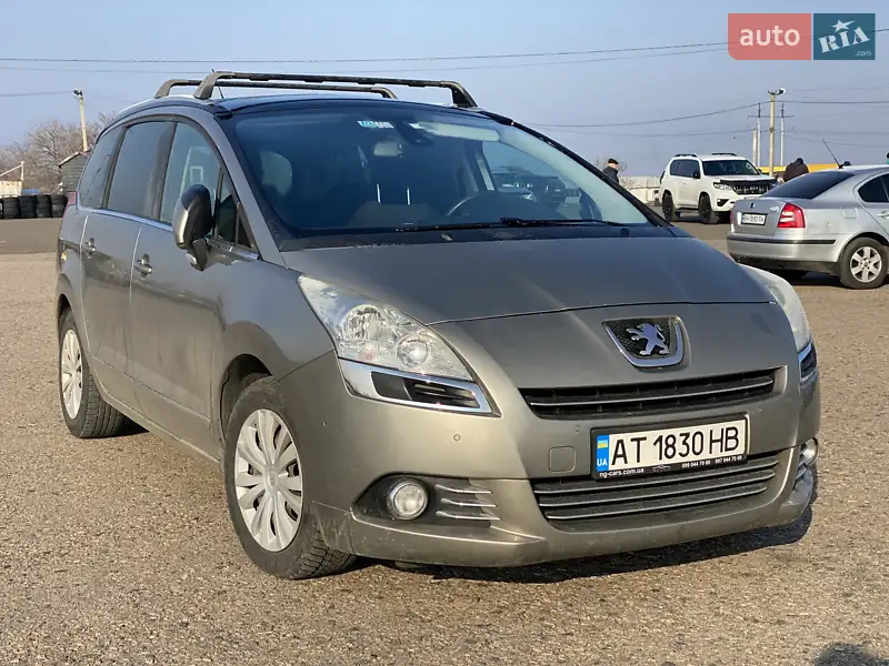 2011 peugeot 5008