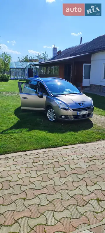 2011 peugeot 5008