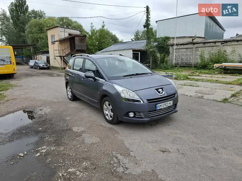 2011 peugeot 5008