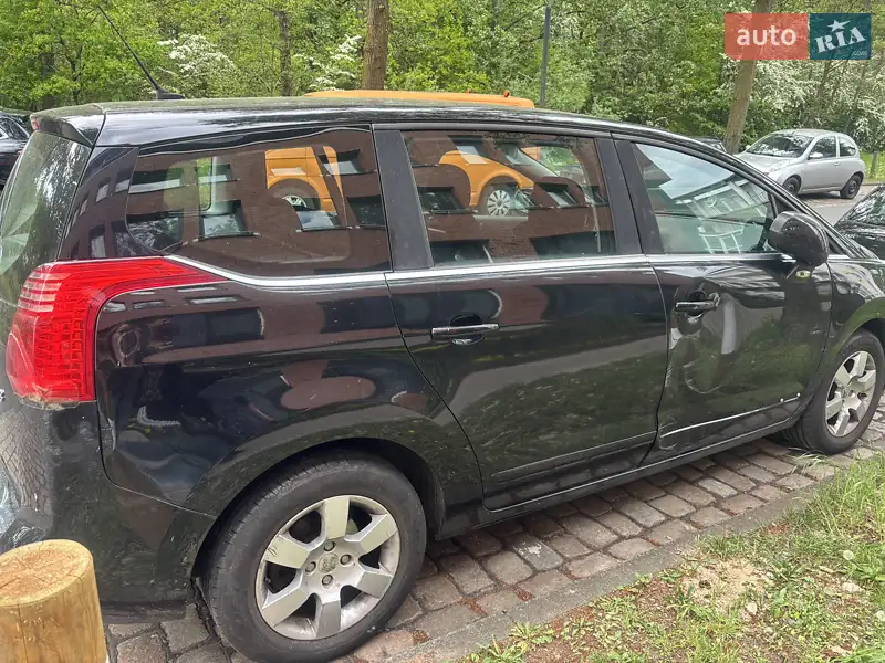 2011 peugeot 5008