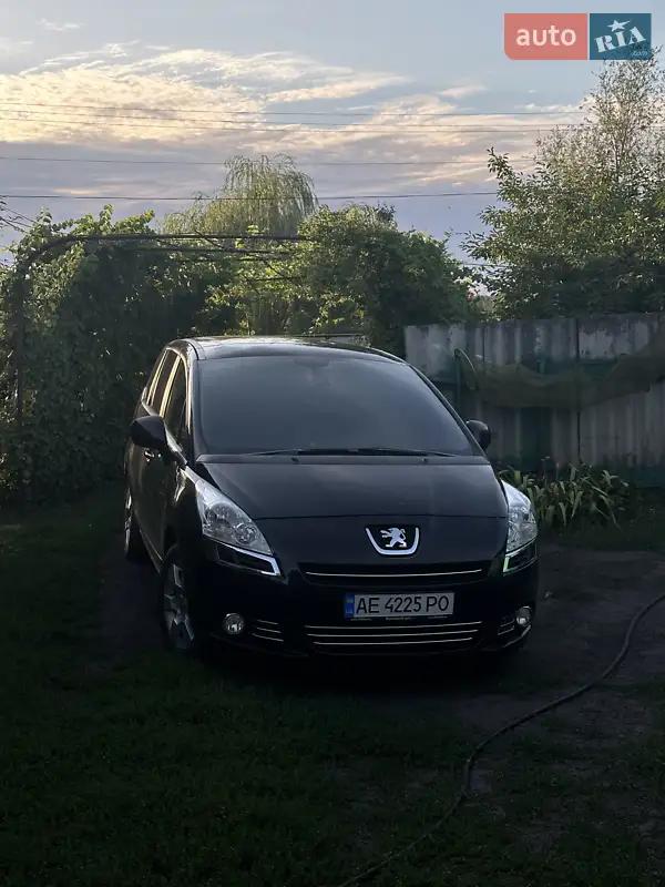 2010 peugeot 5008