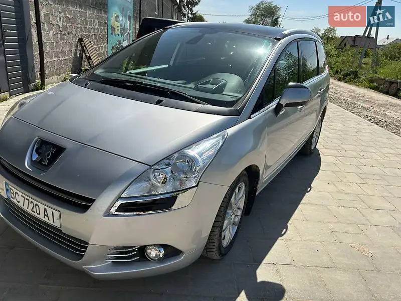 2011 peugeot 5008