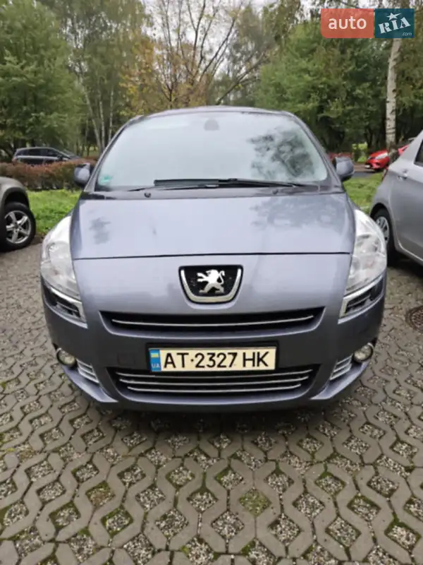 2011 peugeot 5008