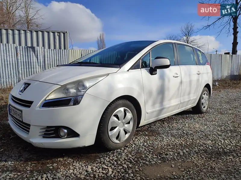 2012 peugeot 5008
