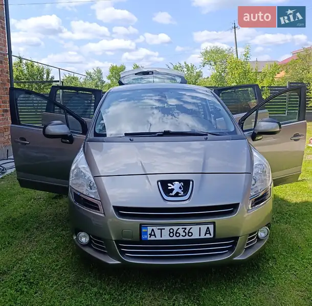 2011 peugeot 5008