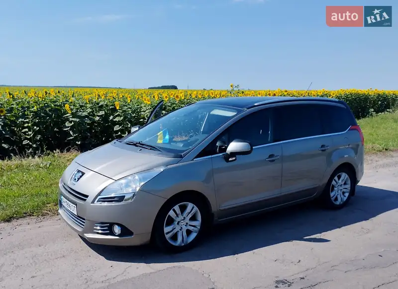 2011 peugeot 5008