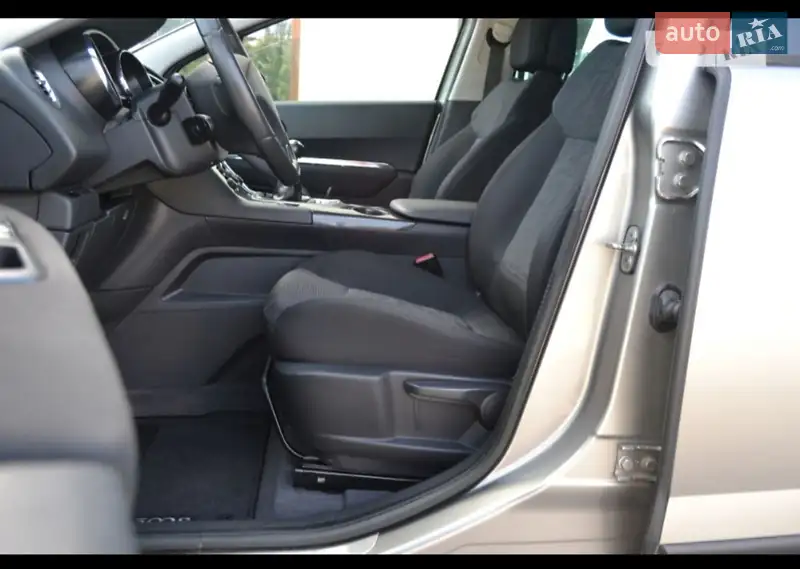 2011 peugeot 3008