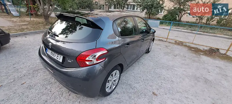 2012 peugeot 208