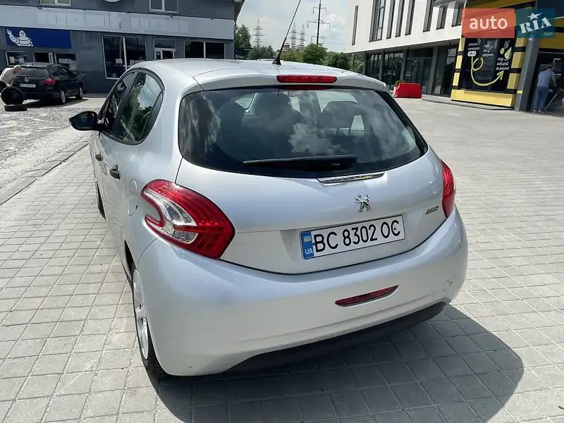 2014 peugeot 208