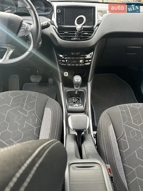 2017 peugeot 2008