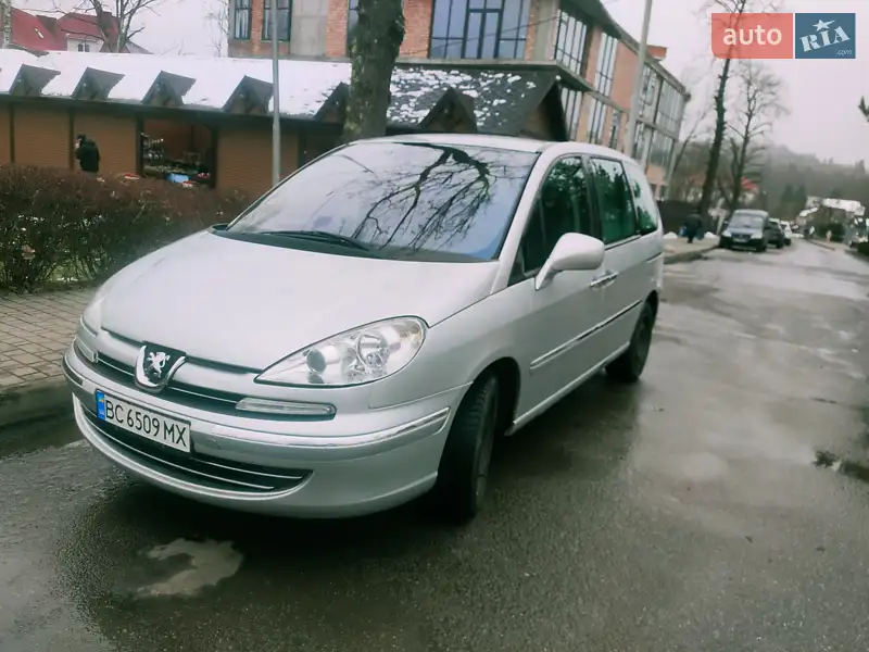 2010 peugeot 807