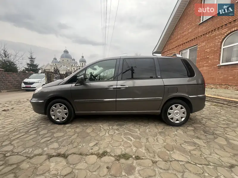 2008 peugeot 807