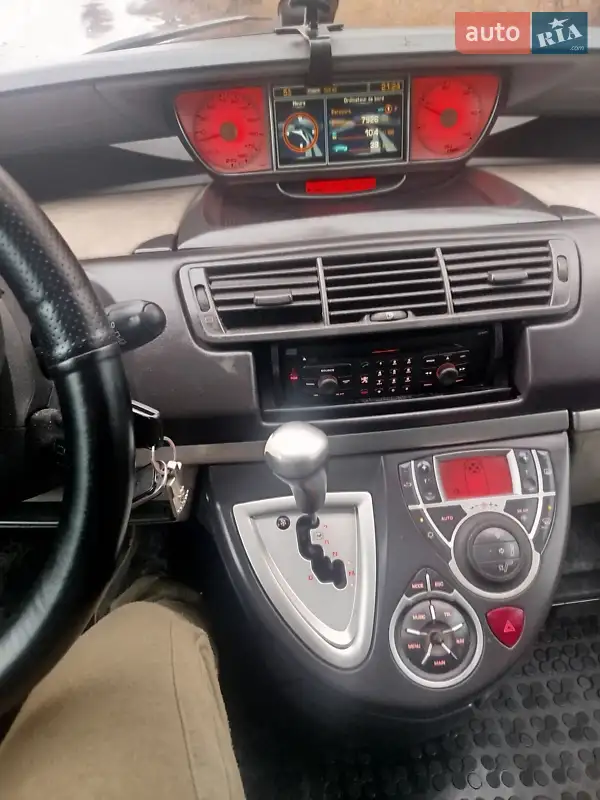 2005 peugeot 807