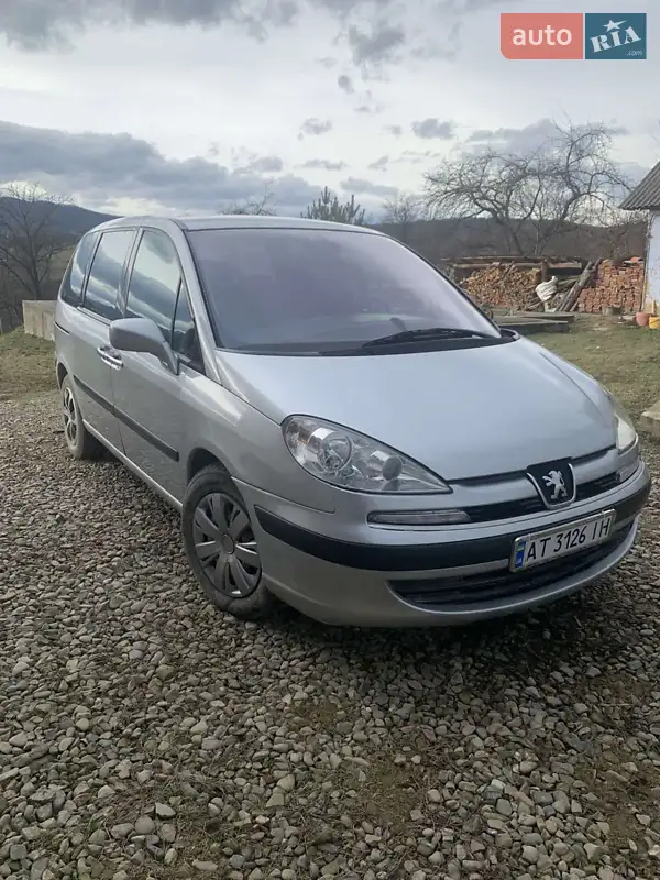 2004 peugeot 807