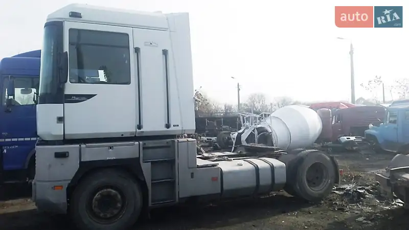 2000 renault magnum