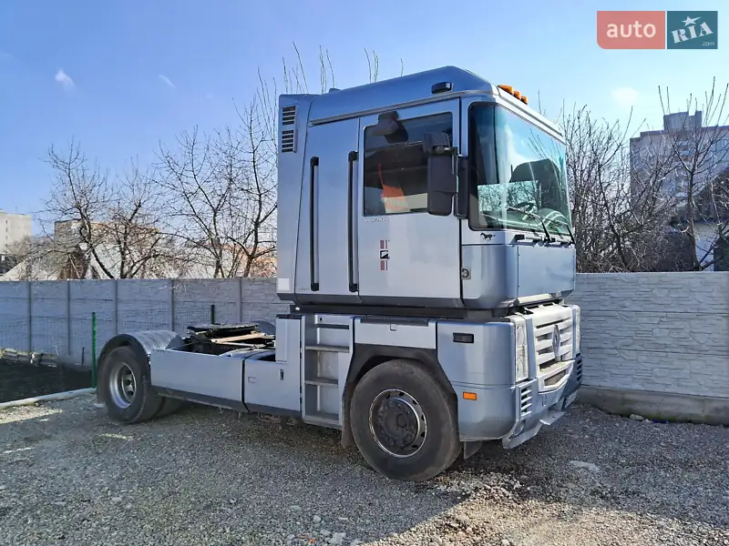 2002 renault magnum 480