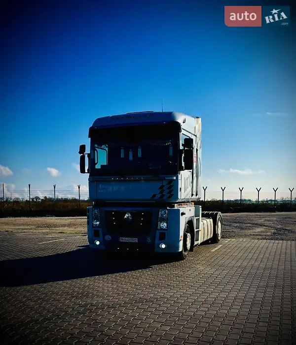 2011 renault magnum