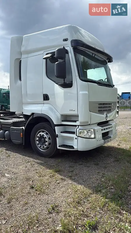 2006 renault premium 440