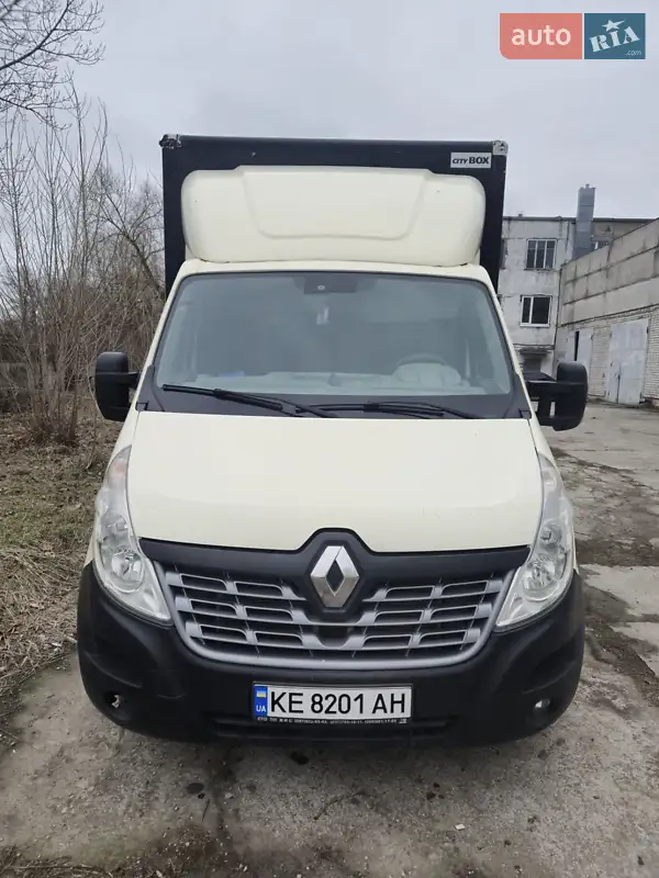 2016 renault master