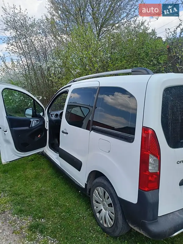 2011 citroen berlingo