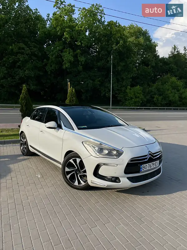 2012 citroen ds5