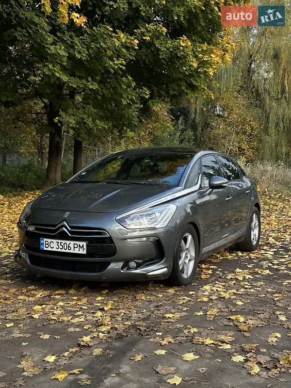 2011 citroen ds5