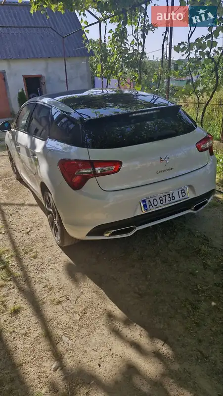 2012 citroen ds5