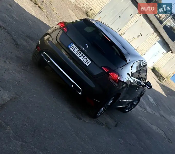 2012 citroen ds4