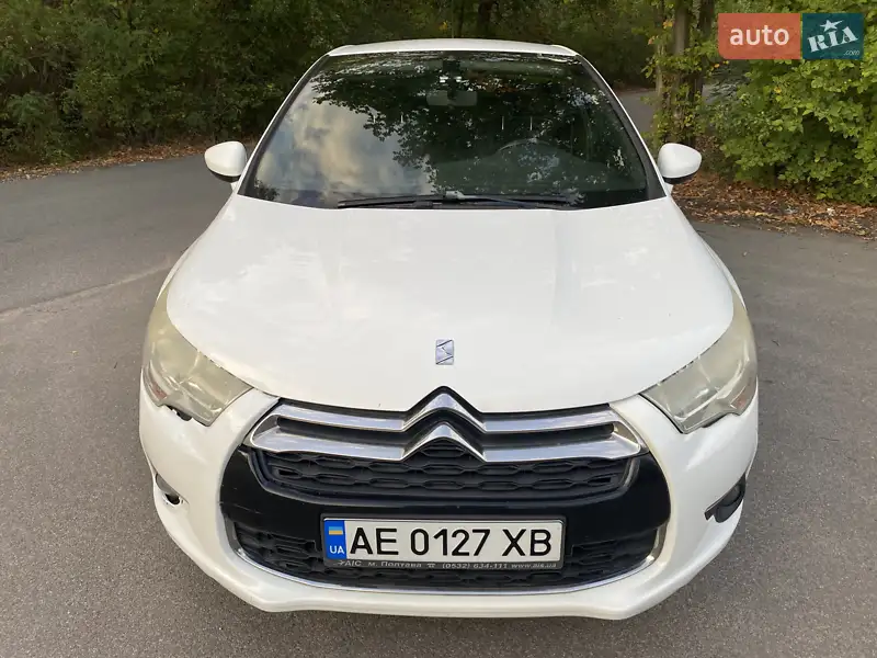 2012 citroen ds4