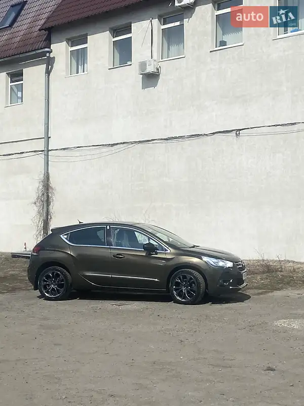2012 citroen ds4