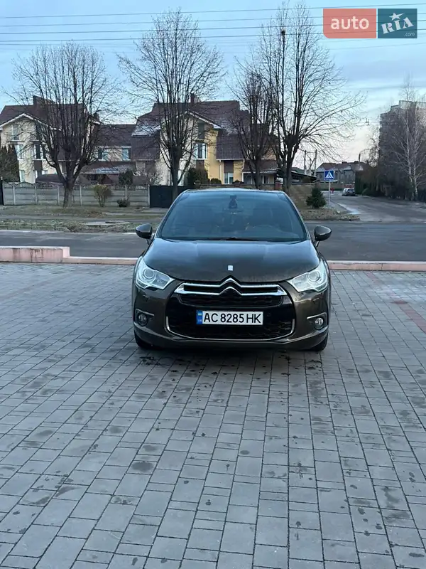 2011 citroen ds4