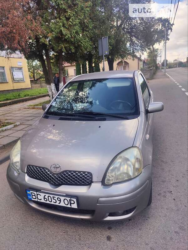 2005 toyota yaris
