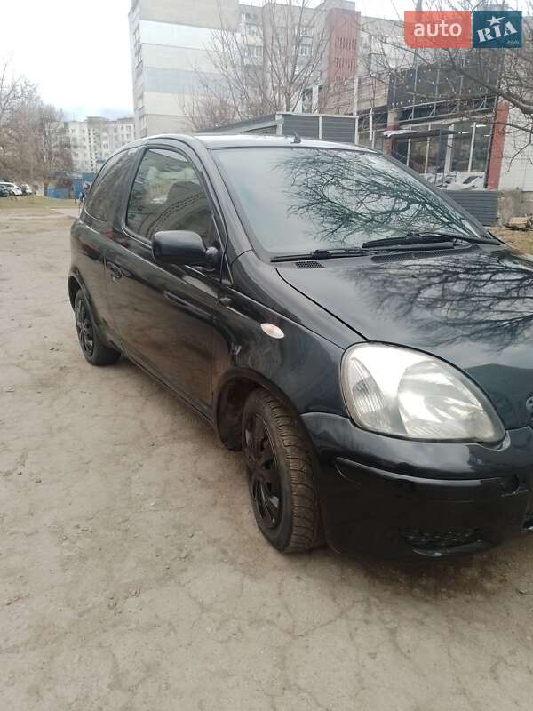 2002 toyota yaris