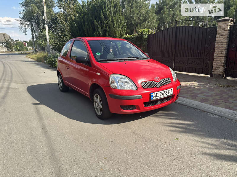 2004 toyota yaris