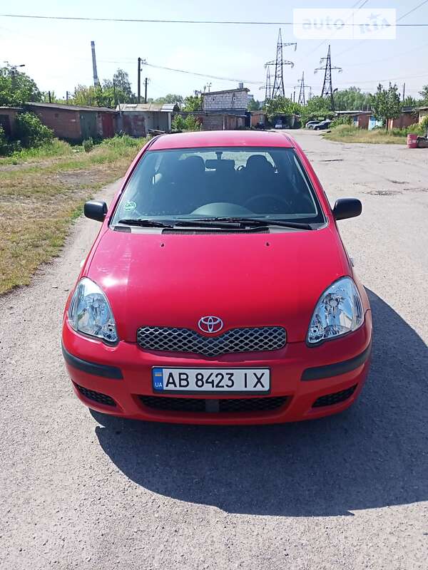 2004 toyota yaris