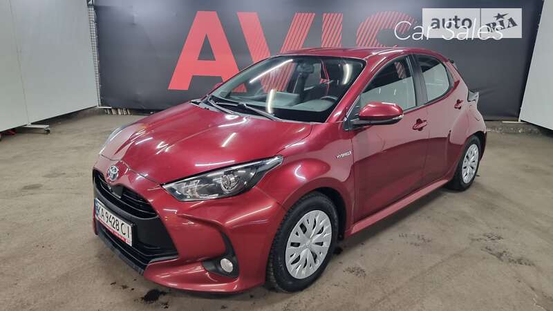 2021 toyota yaris-hybrid
