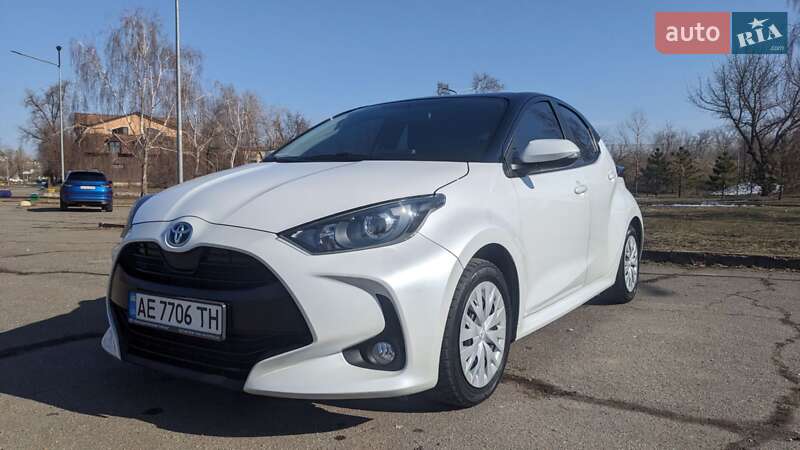 2021 toyota yaris