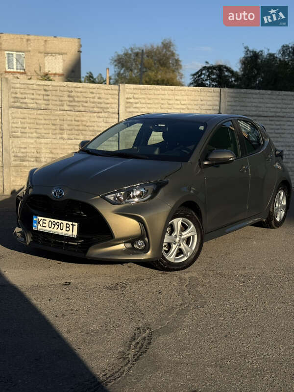 2021 toyota yaris