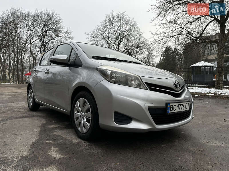 2013 toyota yaris