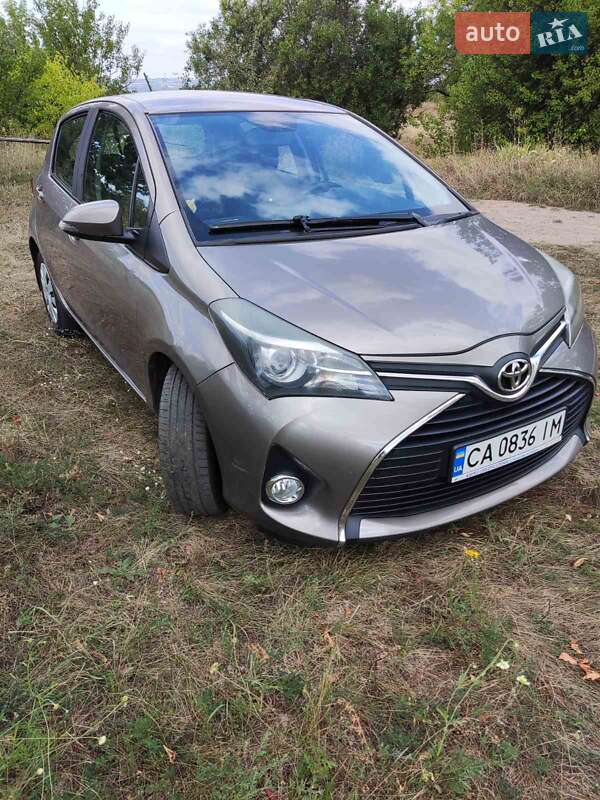 2015 toyota yaris