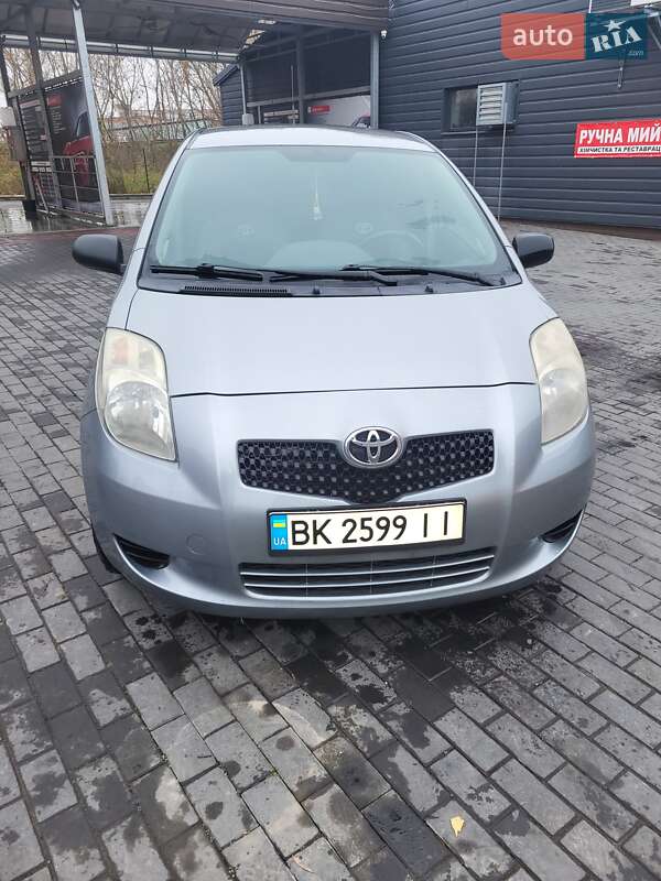 2008 toyota yaris