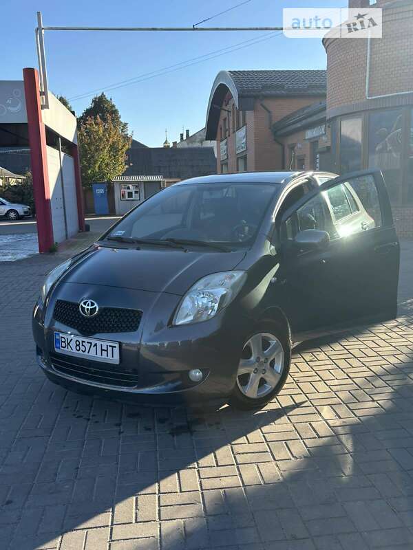 2008 toyota yaris