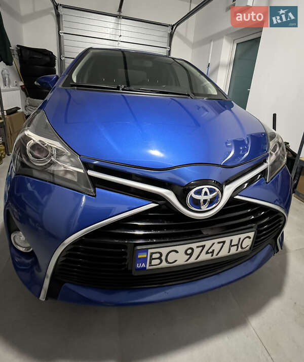 2014 toyota yaris hybrid
