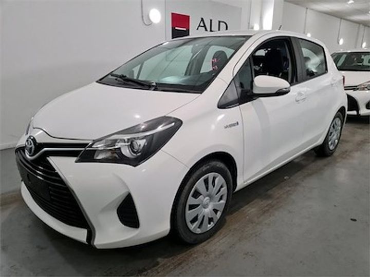 2016 toyota yaris hybrid